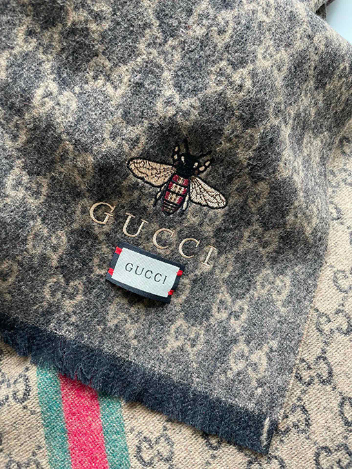 グッチスーパーコピーカシミヤの小さな蜂のスカーフ