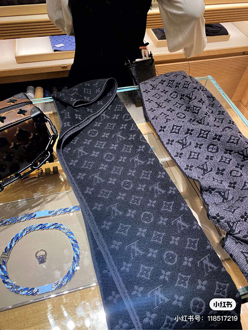 ルイヴィトンLVメンズスカーフ