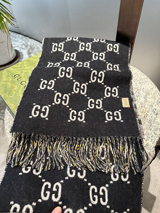 グッチスーパーコピー クラシックカシミヤスカーフ