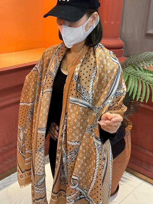 ルイヴィトンLVシルバーカシミヤマフラー
