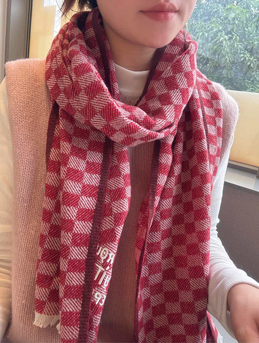ルイヴィトンスーパーコピークラシックなチェック柄のカシミヤスカーフ