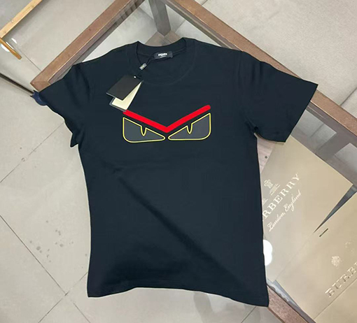 フェンディ 新しいモンスターの目の装飾ラウンドネックtシャツ