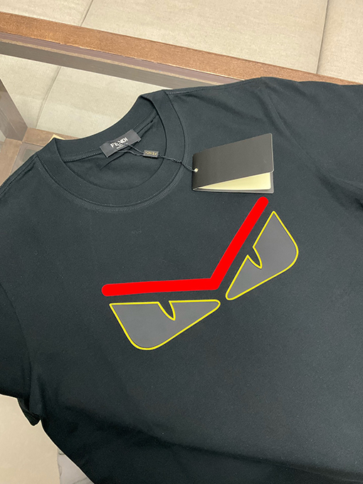 フェンディ 新しいモンスターの目の装飾ラウンドネックtシャツ