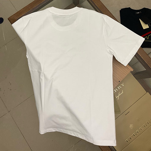 フェンディ 新しいモンスターの目の装飾ラウンドネックtシャツ