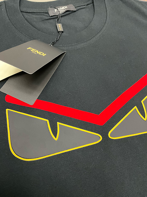 フェンディ 新しいモンスターの目の装飾ラウンドネックtシャツ