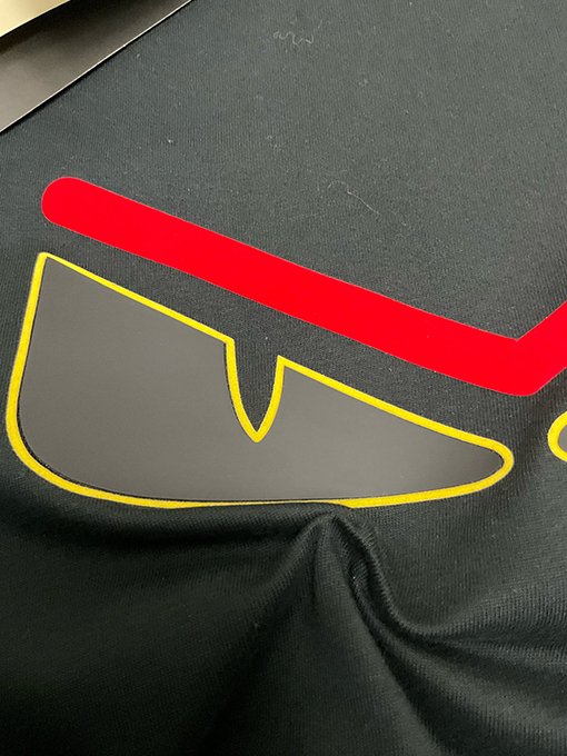 フェンディ 新しいモンスターの目の装飾ラウンドネックtシャツ