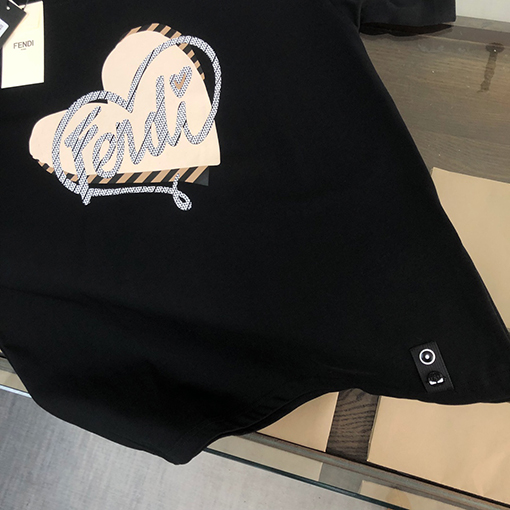 フェンディスーパーコピー愛のプリント文字半袖Tシャツ
