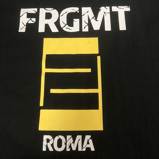 フェンディトップのロゴ印刷技術半袖Tシャツ