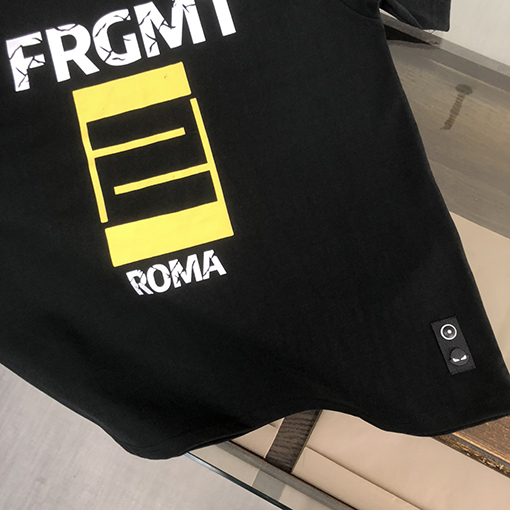 フェンディトップのロゴ印刷技術半袖Tシャツ