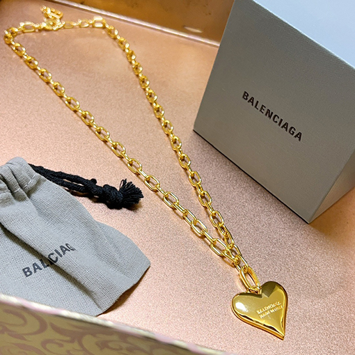 バレンシアガBalenciaga 新しいネックレス