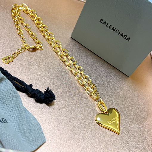 バレンシアガBalenciaga 新しいネックレス
