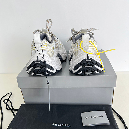 バレンシアガスーパーコピー6XL スニーカー  カーブした厚底