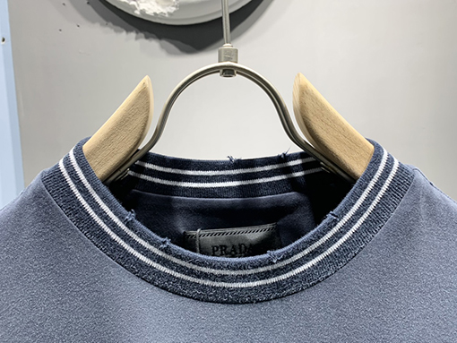 プラダコピー新しい色あせた古いTシャツ