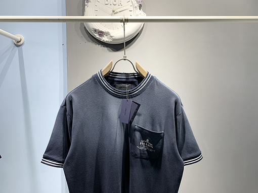 プラダコピー新しい色あせた古いTシャツ