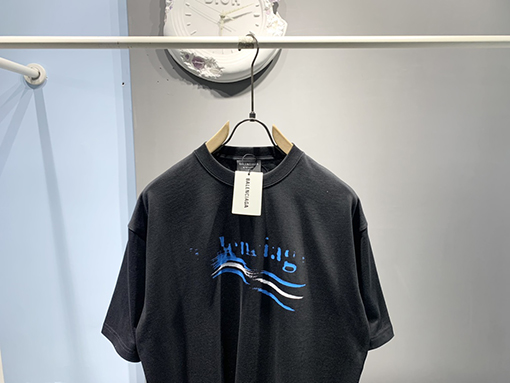 バレンシアガスーパーコピー2025ss新しい抽象的なコーラロゴプリントTシャツ