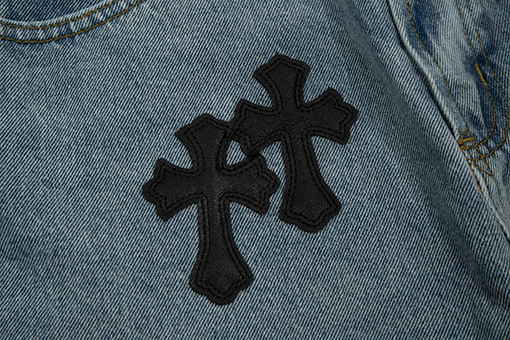 クロムハーツ クロス刺繍の古いジーンズ