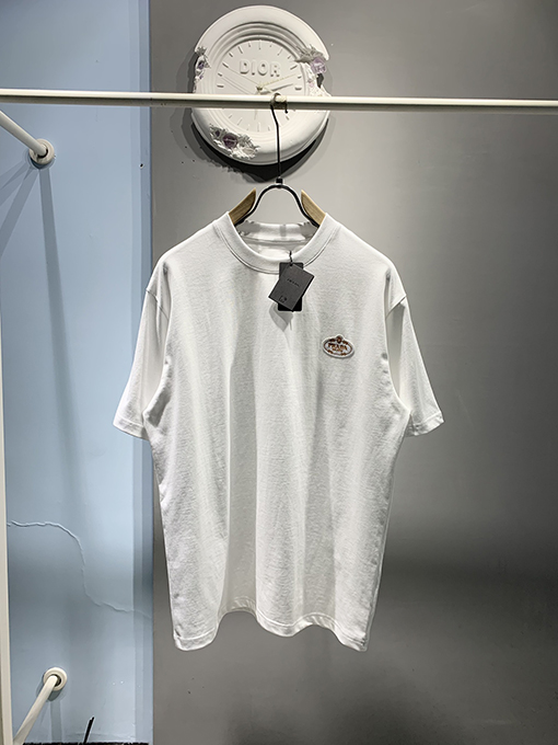 プラダ2025ss刺繍ロゴTシャツ