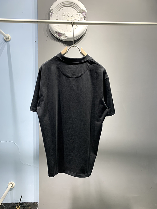 プラダ2025ss刺繍ロゴTシャツ