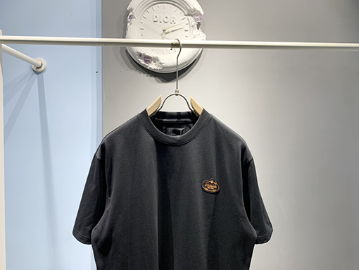 プラダ2025ss刺繍ロゴTシャツ