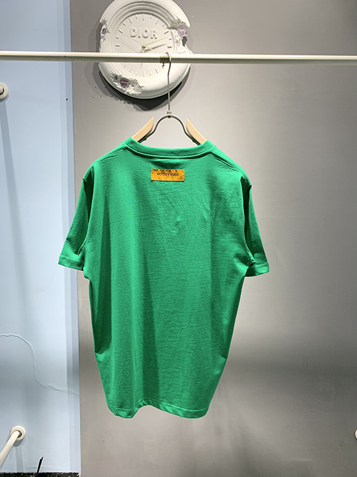 ルイヴィトン新しいロゴの凸型Tシャツ