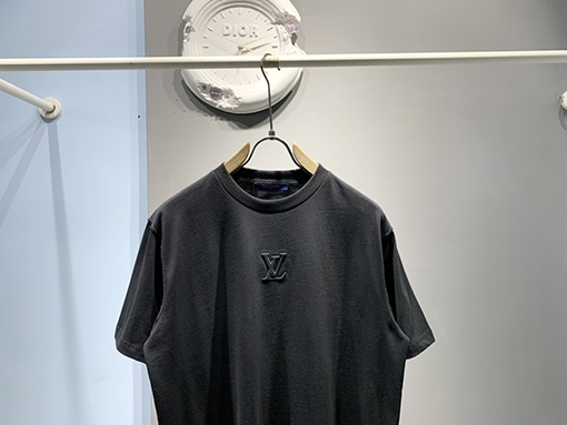 ルイヴィトン新しいロゴの凸型Tシャツ