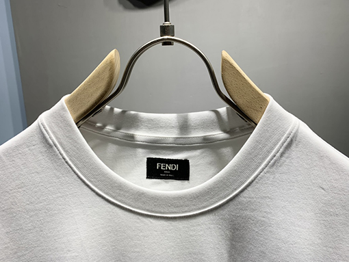 フェンディ2025ss新しいLicious刺繍パッチTシャツ