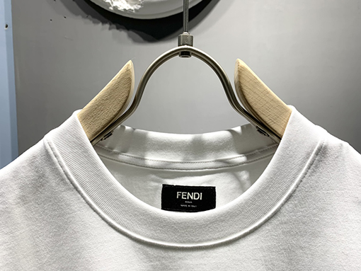 フェンディ2025ss新しいLiciousバナナ刺繍プリントTシャツ