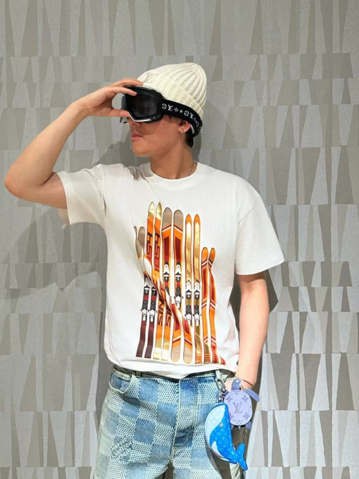 ルイヴィトンスノーボード半袖Tシャツ