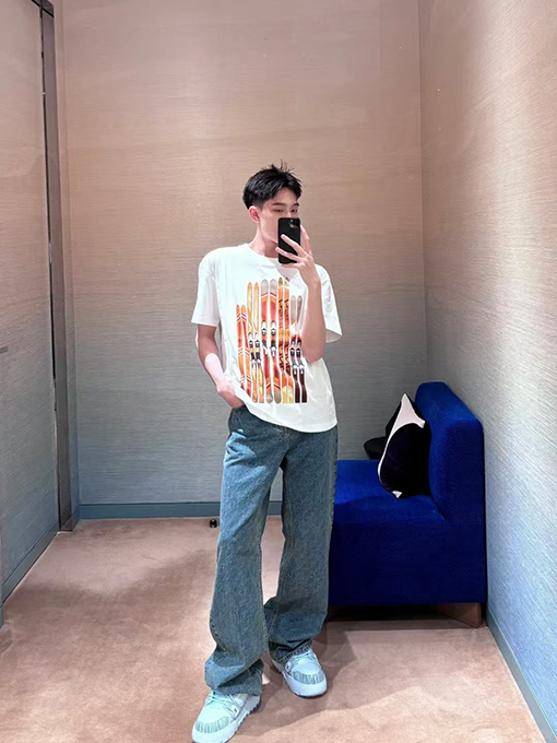 ルイヴィトンスノーボード半袖Tシャツ