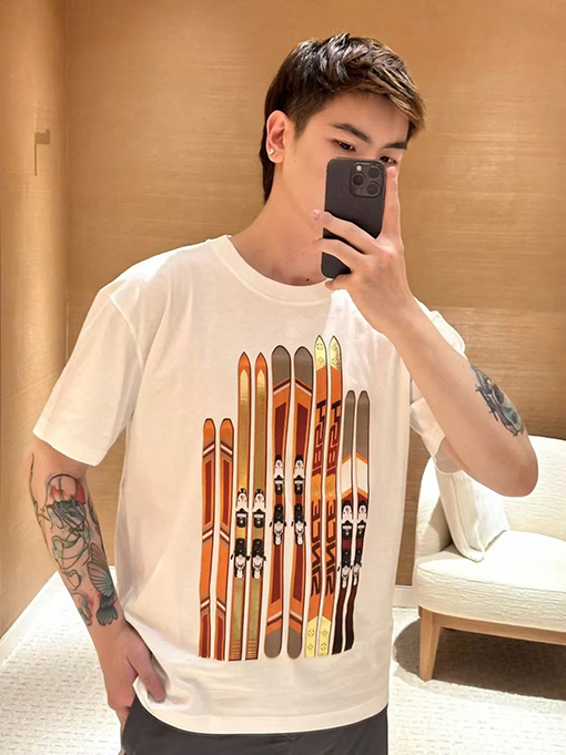 ルイヴィトンスノーボード半袖Tシャツ