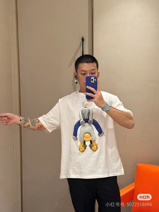 ロエベ新しいシリーズの漫画柄半袖Tシャツ