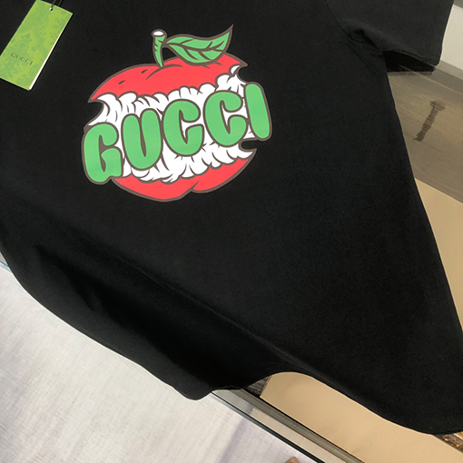 グッチ2025新しいカップルの半袖Tシャツ