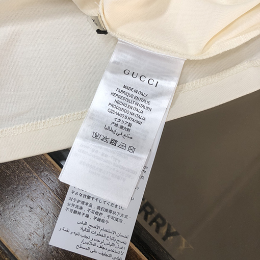 グッチ2025新しいカップルの半袖Tシャツ