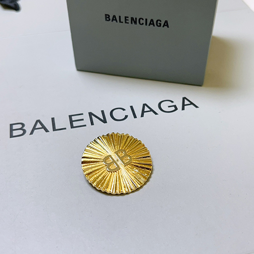 バレンシアガコピーBalenciagaブローチ