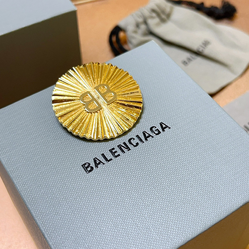 バレンシアガコピーBalenciagaブローチ