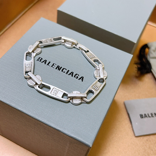 バレンシアガ Balenciagaブレスレット