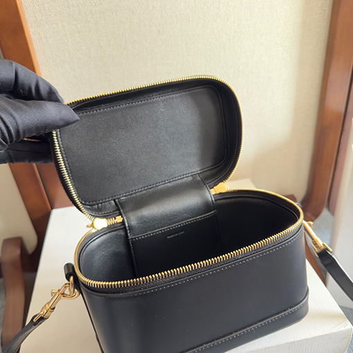 セリーヌスーパーコピー新しい化粧箱バッグ