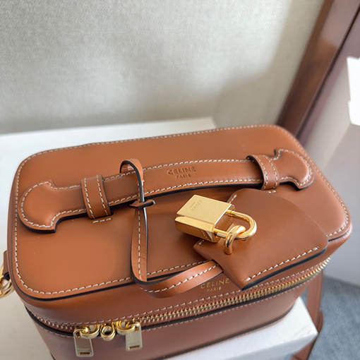セリーヌスーパーコピー新しい化粧箱バッグ