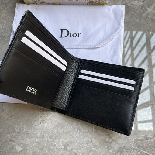 ディオールサドル財布