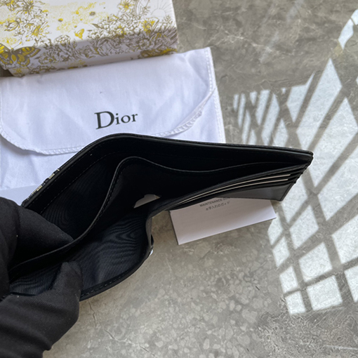 ディオールサドル財布