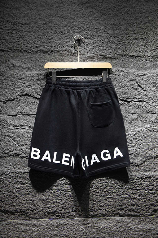 バレンシアガロゴ刺繍ショートパンツ