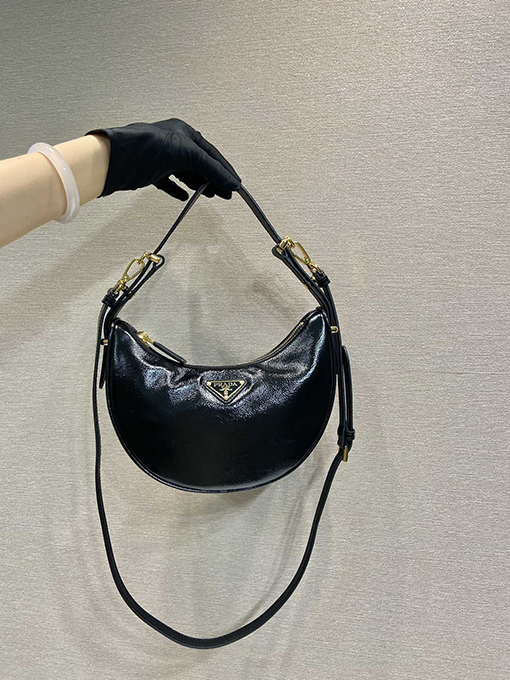 プラダMoonワックスレザーハンドバッグ