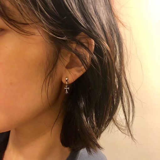 クロムハーツクロスシングルダイヤモンドピアス