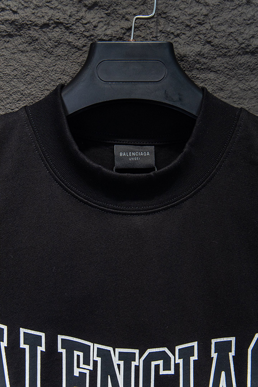 バレンシアガラバークラック半袖Tシャツ