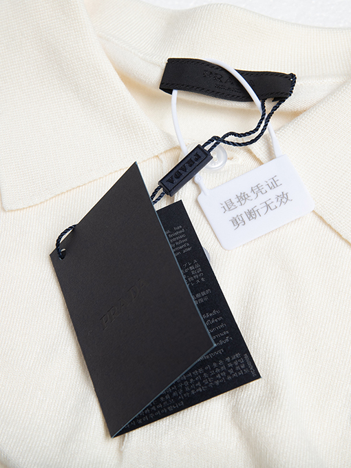 プラダシンプルな文字ロゴ刺繍半袖Tシャツ