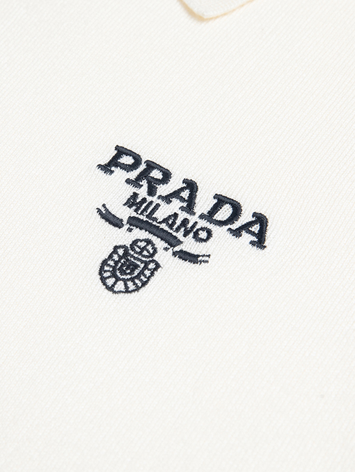 プラダシンプルな文字ロゴ刺繍半袖Tシャツ