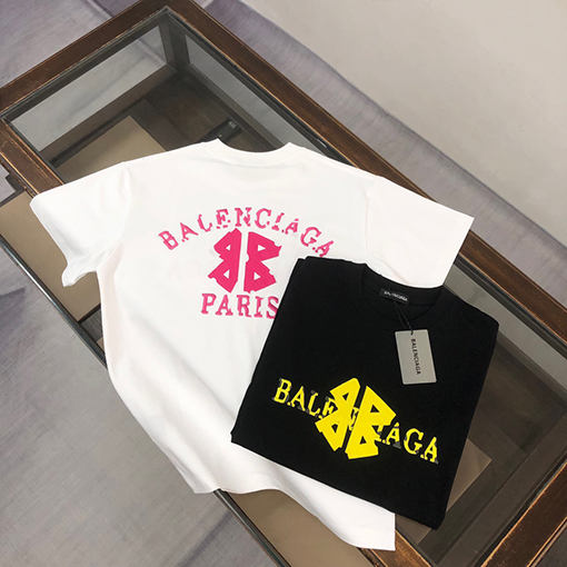 バレンシアガクラシックな半袖Tシャツ
