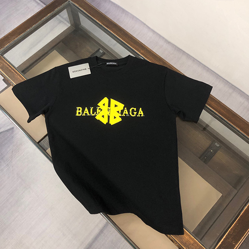 バレンシアガクラシックな半袖Tシャツ