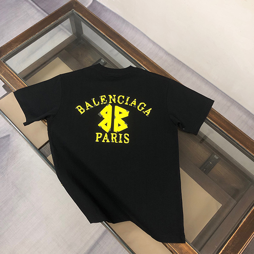バレンシアガクラシックな半袖Tシャツ