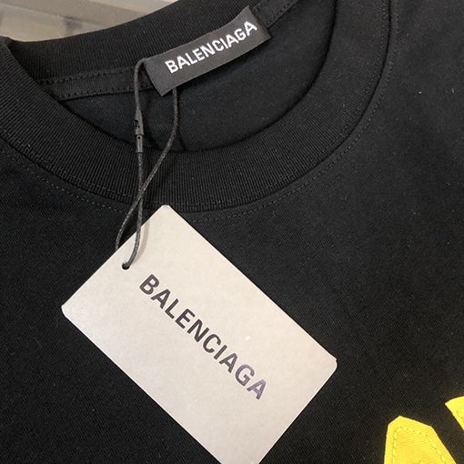 バレンシアガクラシックな半袖Tシャツ